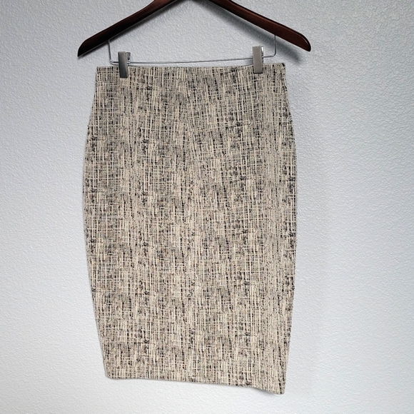 Express, pencil skirt, black and white, size small - Picture 4 of 6